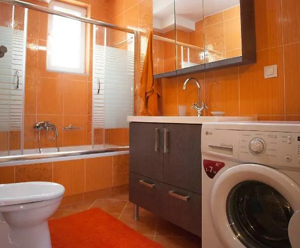 Elena & Pelagia Luxury